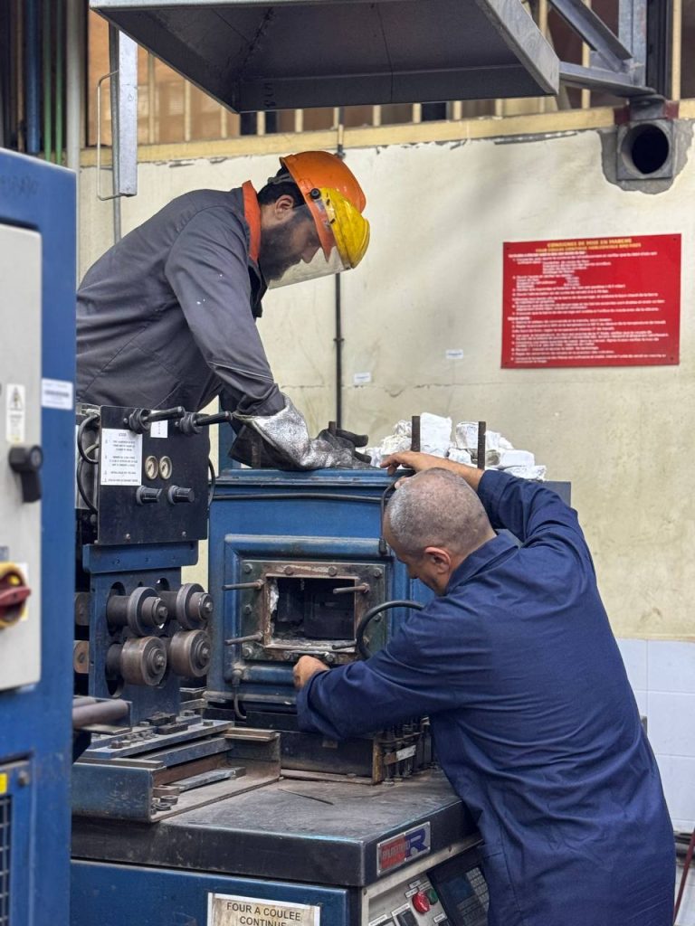 Four coulée continue horizontal pour argent-min